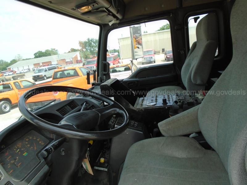 Used 1999 Chevrolet T series Paint truck For Sale on BUY MY ASPHALT